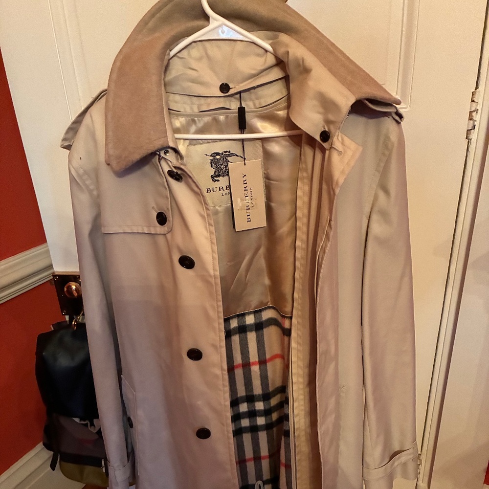 A Beautful Fully Wool Lined Burberry Trench Coat.